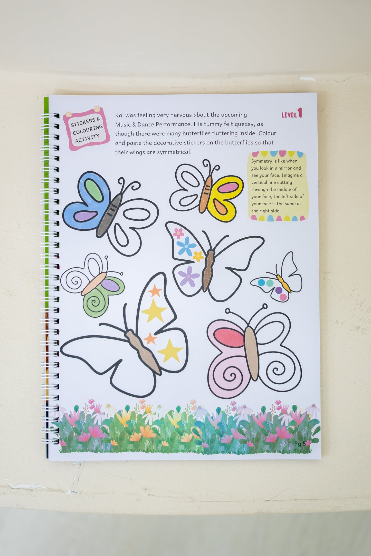 Patterns - Play & Learn Activity Book (3-7yo)